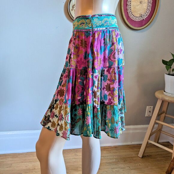 Vintage Y2K DKNY Jeans Mini Skirt Prairie Embroidered Sequin Boho Fairy Size 7 - Picture 2 of 12